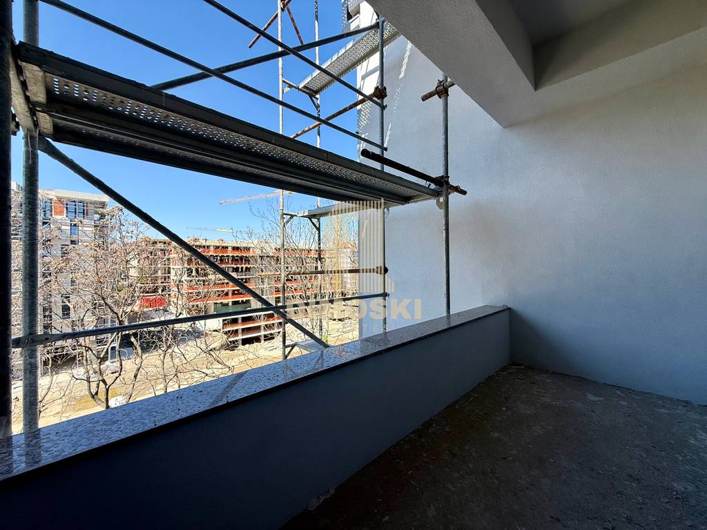 Центар - Универзална | Трособен Стан - 77м²