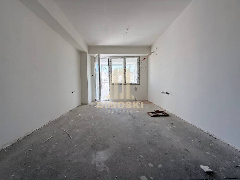 Центар - Универзална | Трособен Стан - 67м²