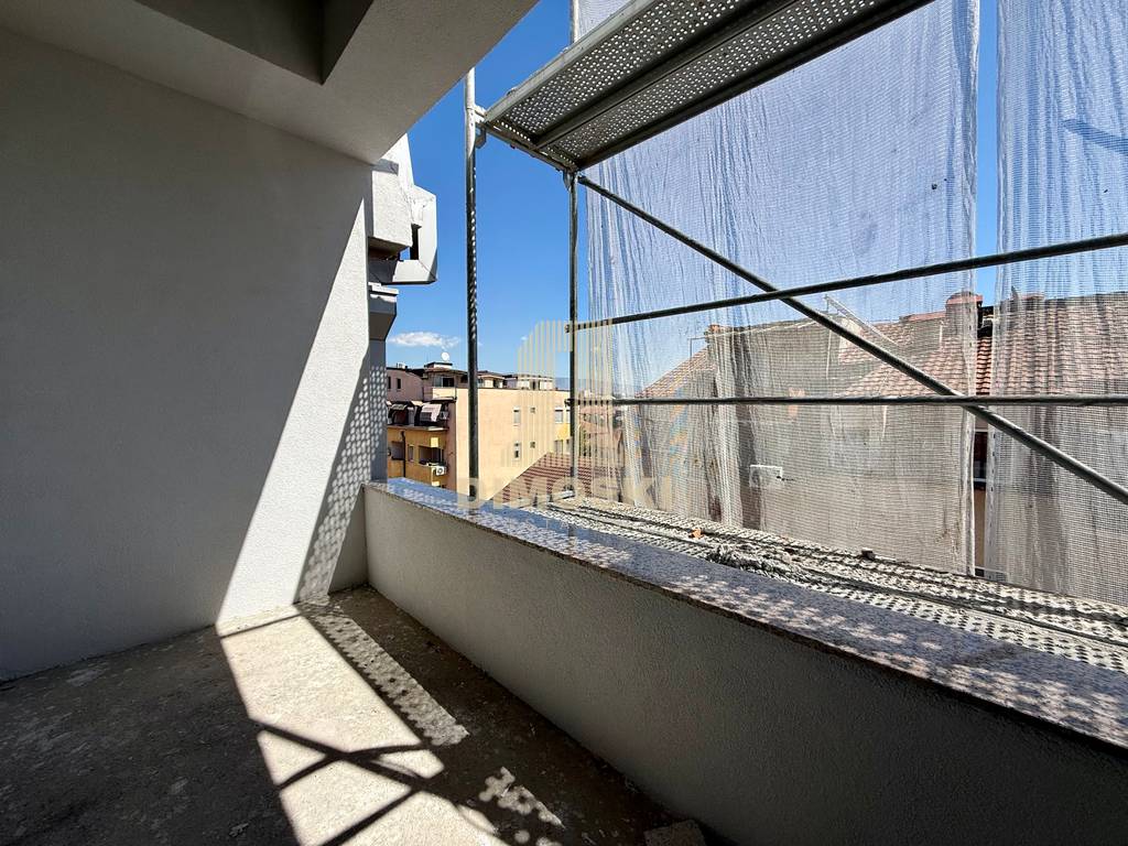 Центар - Универзална | Трособен Стан - 67м²