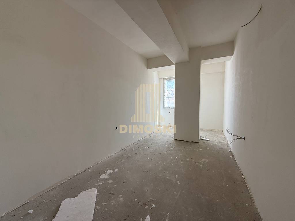 Центар - Универзална | Трособен Стан - 67м²