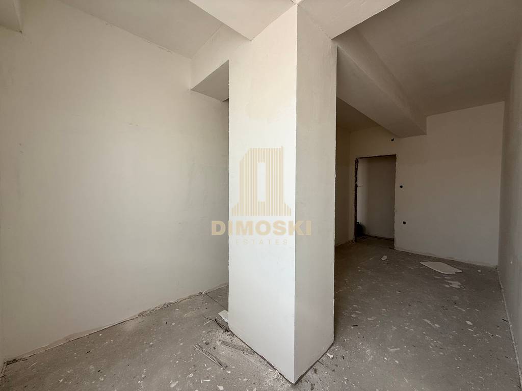 Центар - Универзална | Трособен Стан - 67м²