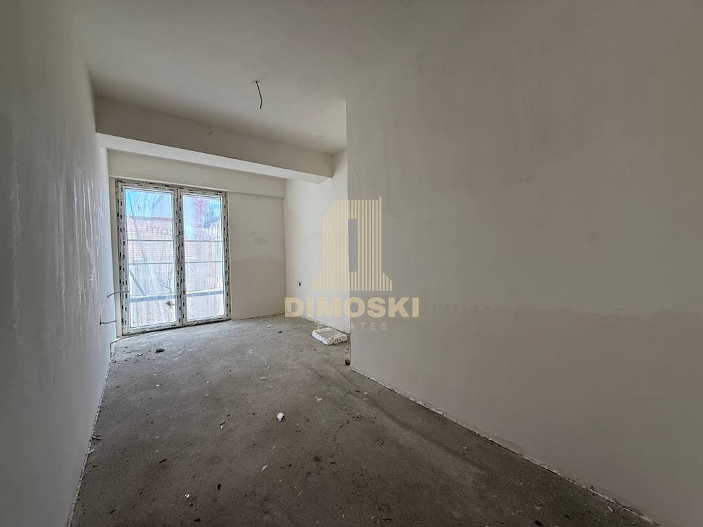 Центар - Универзална | Трособен Стан - 67м²