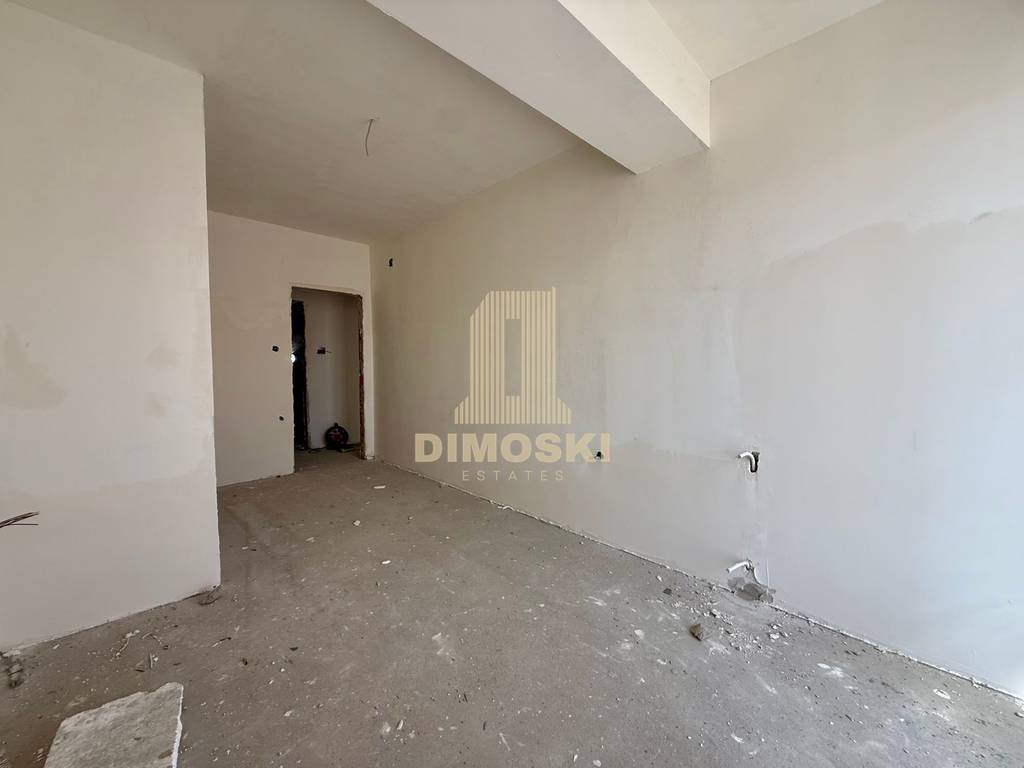 Центар - Универзална | Трособен Стан - 67м²