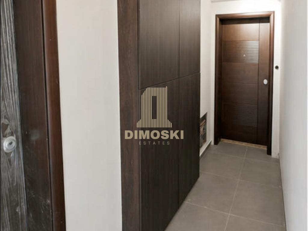 Центар - Пролет Четворособен Стан 142м² + Гаража