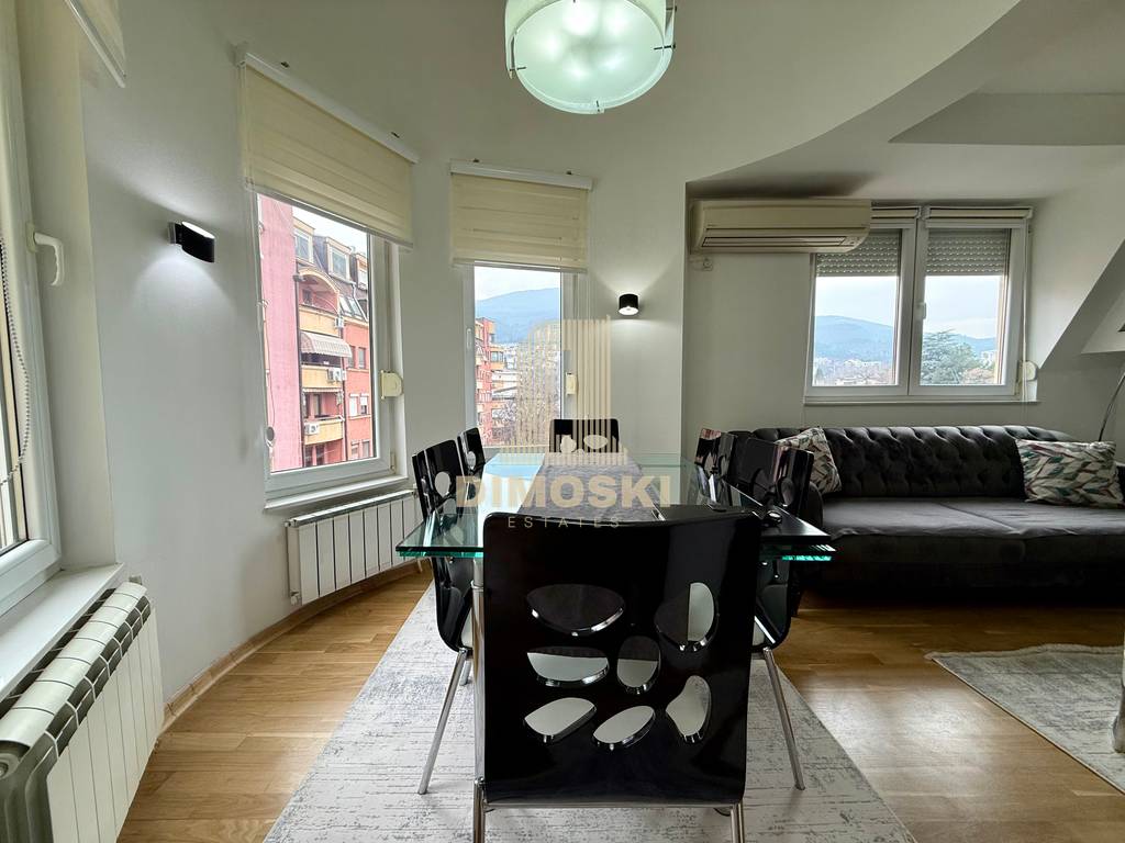 Центар - Државна | Се издава Четворособен Стан