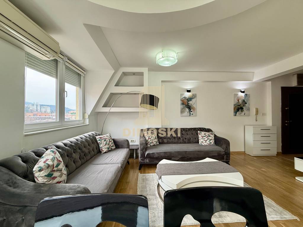 Центар - Државна | Се издава Четворособен Стан