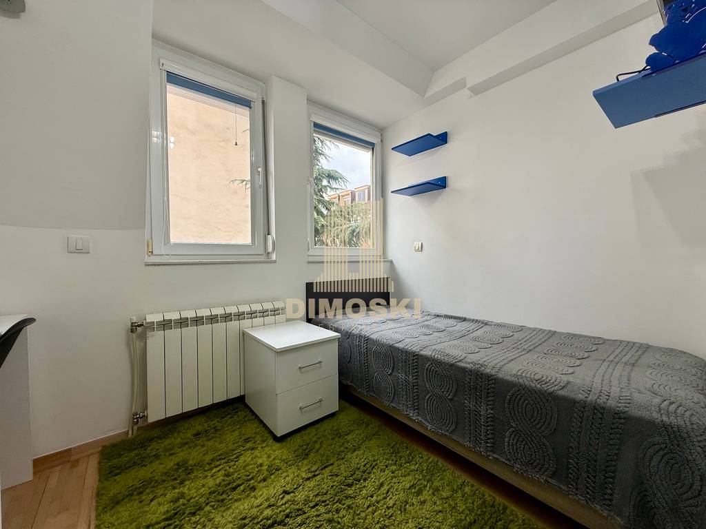 Центар - Државна | Се издава Четворособен Стан