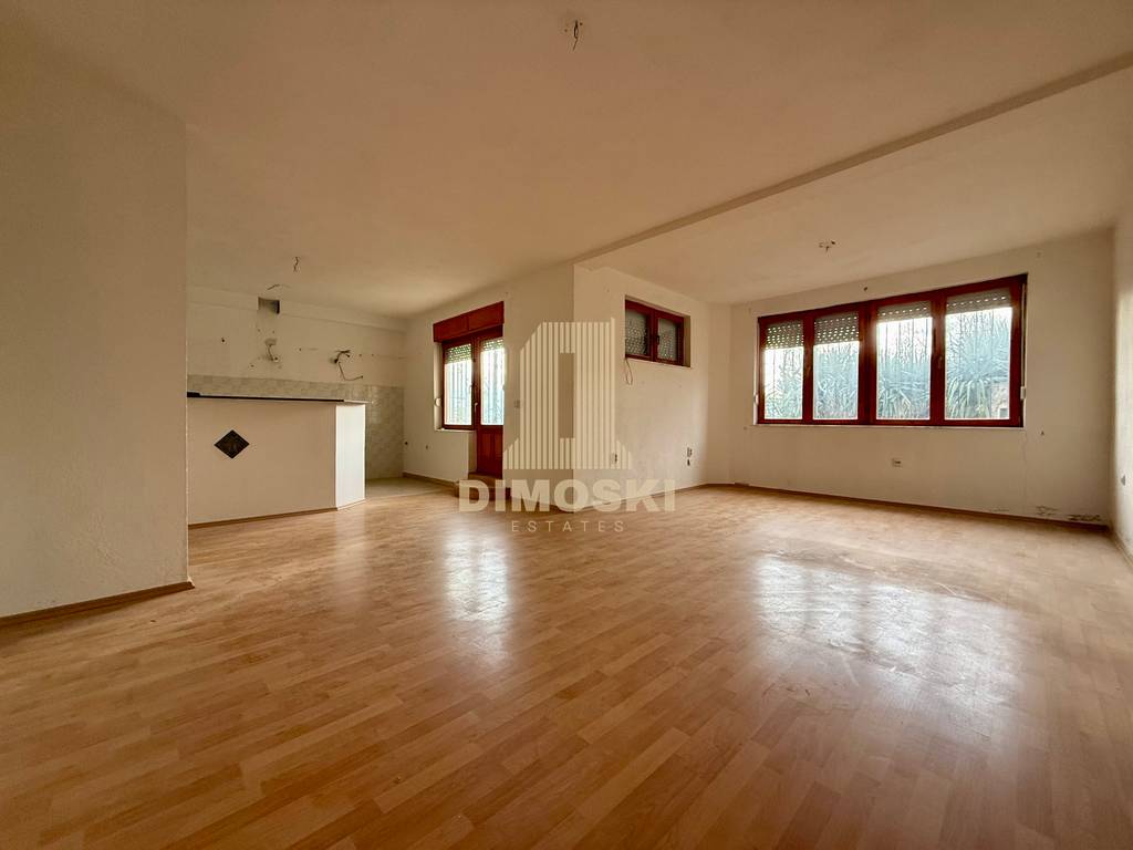 Горно Соње - Куќа Со Плац од 1500м²