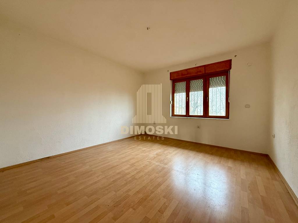 Горно Соње - Куќа Со Плац од 1500м²