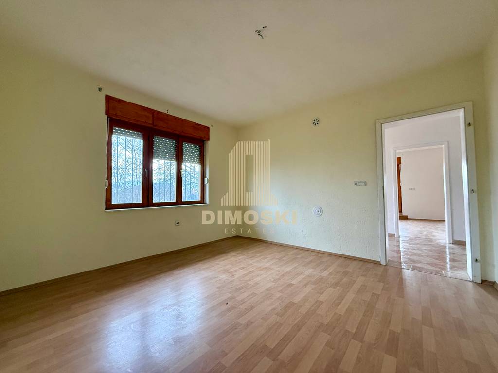 Горно Соње - Куќа Со Плац од 1500м²