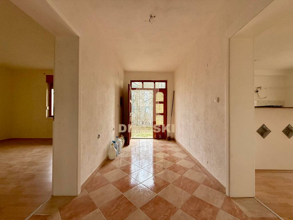 Горно Соње - Куќа Со Плац од 1500м²