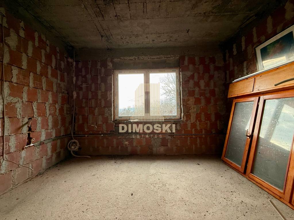 Горно Соње - Куќа Со Плац од 1500м²