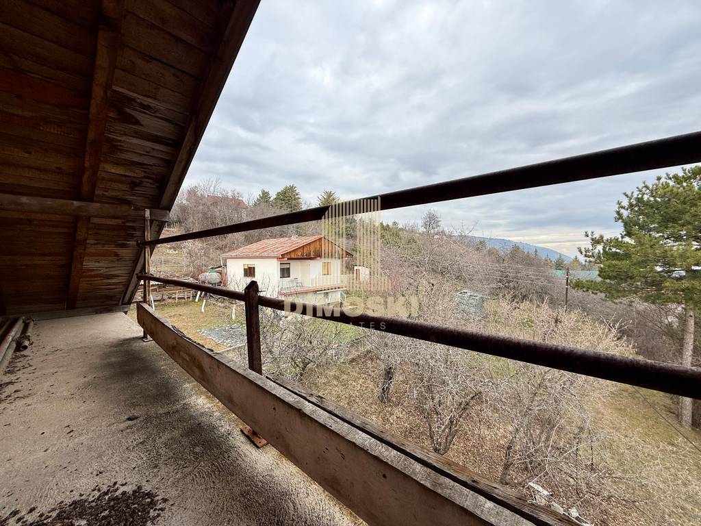 Горно Соње - Куќа Со Плац од 1500м²
