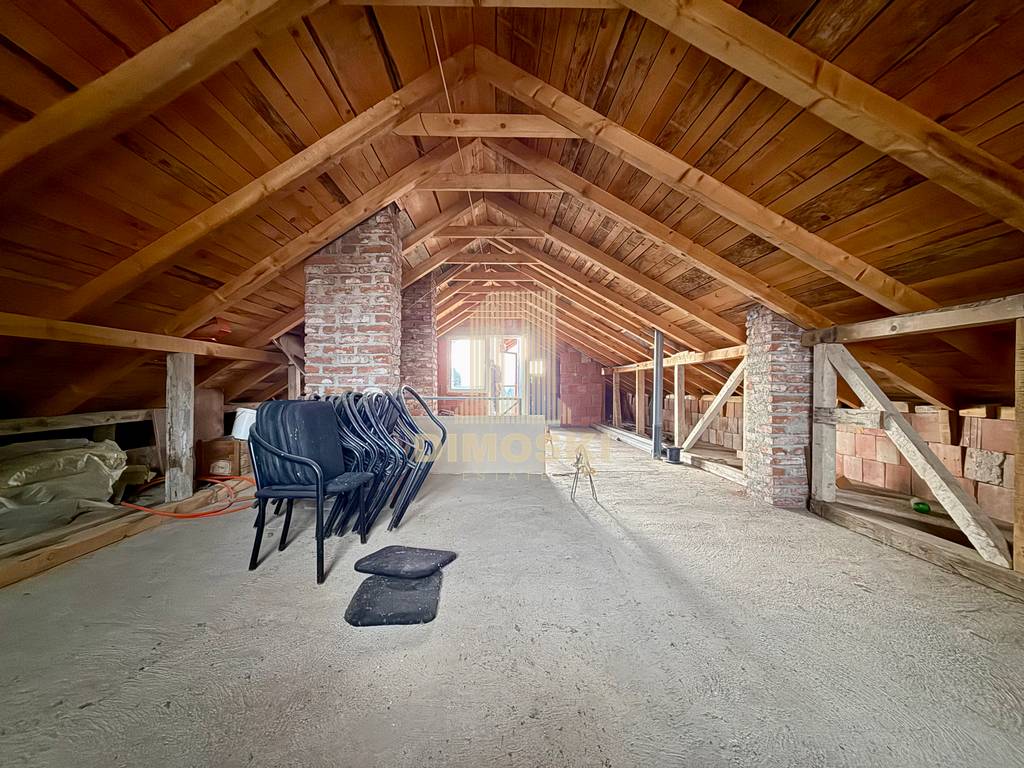 Горно Соње - Куќа Со Плац од 1500м²