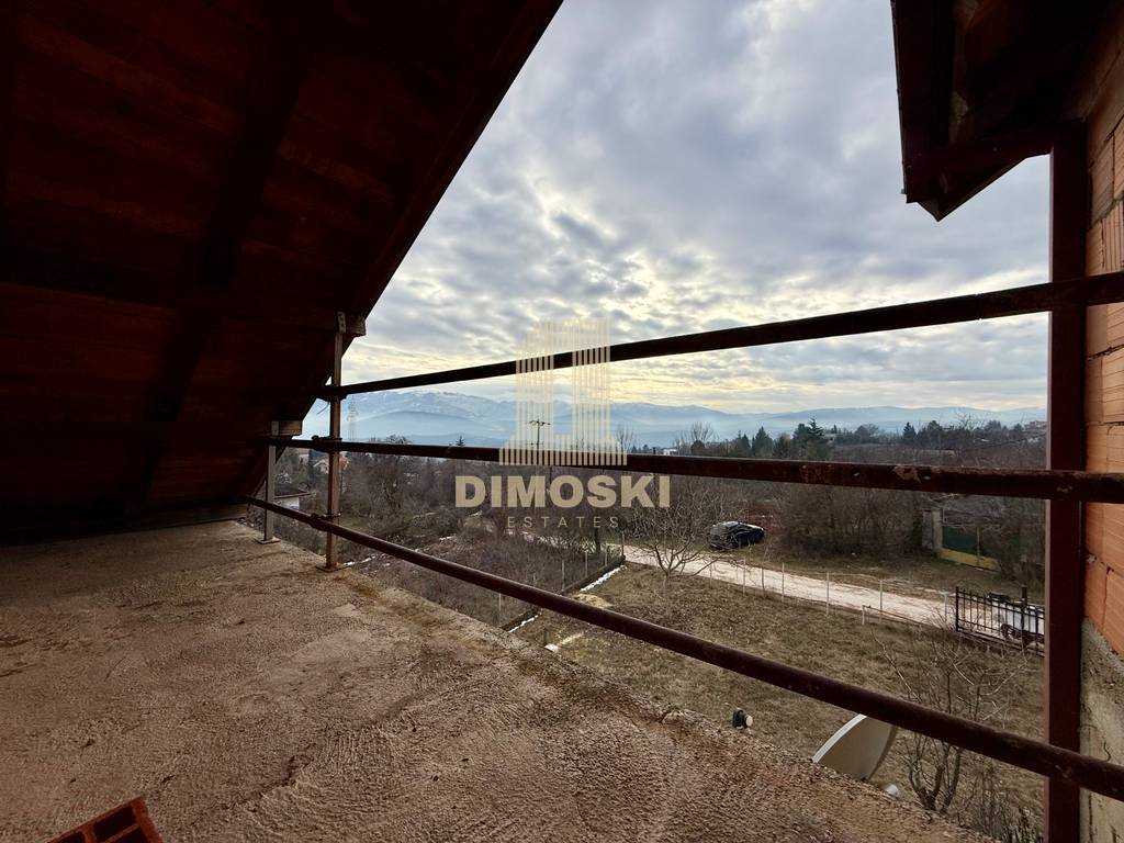 Горно Соње - Куќа Со Плац од 1500м²