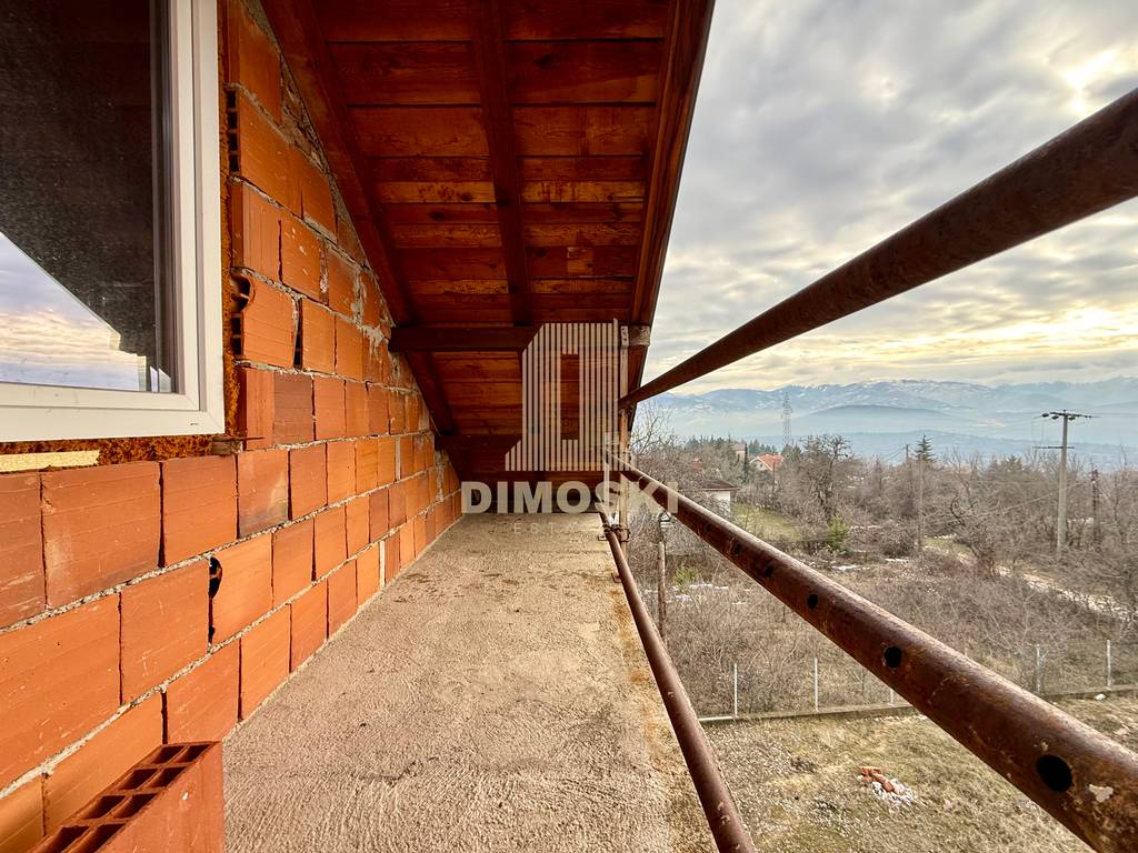 Горно Соње - Куќа Со Плац од 1500м²