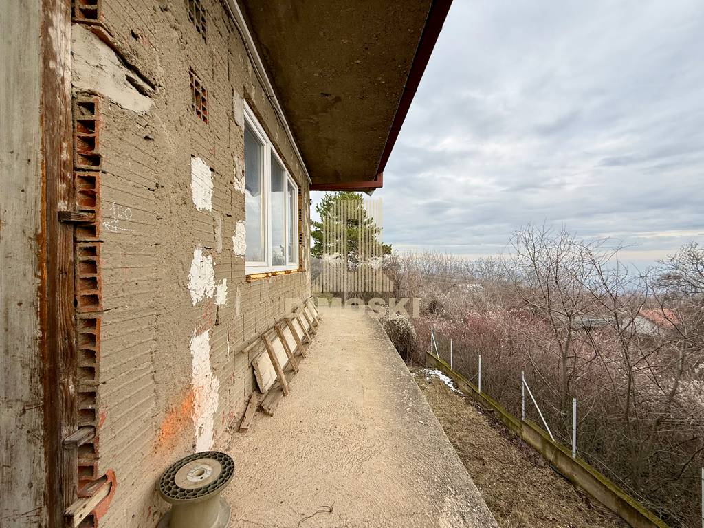 Горно Соње - Куќа Со Плац од 1500м²