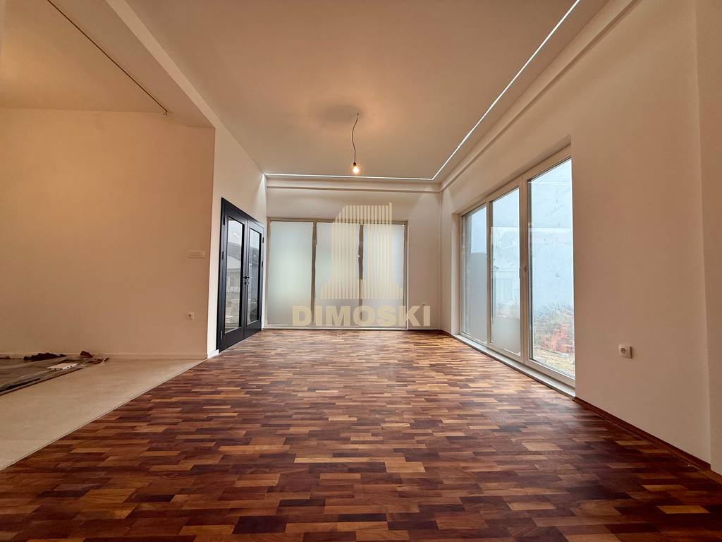 Сопиште - Нова Куќа Со Опција За Базен