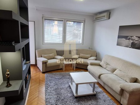 Строг Центар - Двособен Стан | 56м²