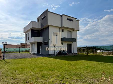 Визбегово - Опремена Куќа | 250м²