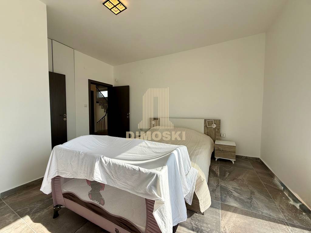 Визбегово - Опремена Куќа | 250м²