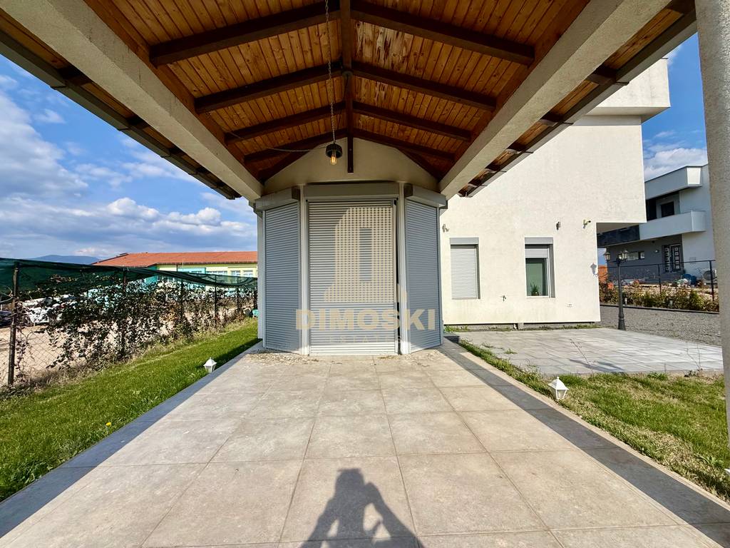 Визбегово - Опремена Куќа | 250м²