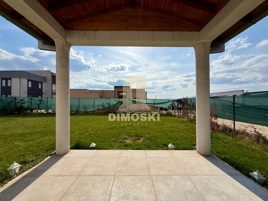 Визбегово - Опремена Куќа | 250м²