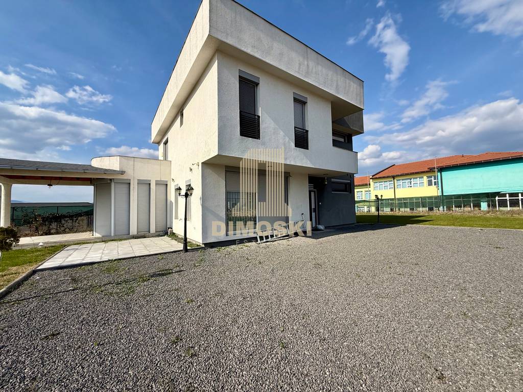 Визбегово - Опремена Куќа | 250м²