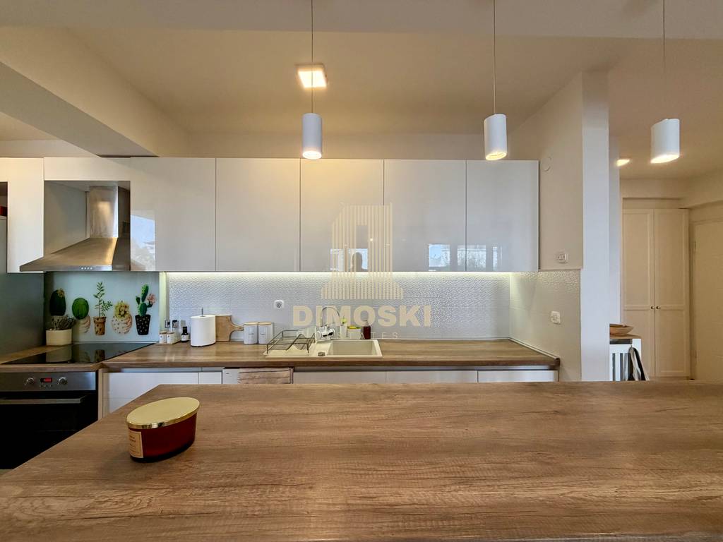 Козле | Трособен Стан – 102м² + 55м² Двор