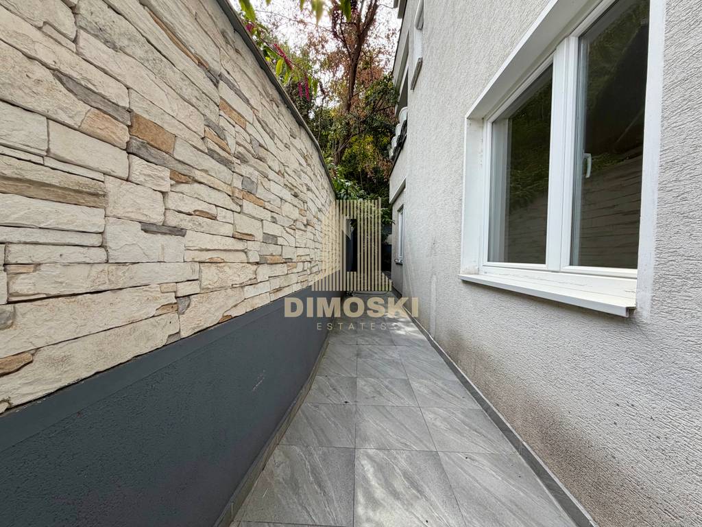 Козле | Трособен Стан – 102м² + 55м² Двор