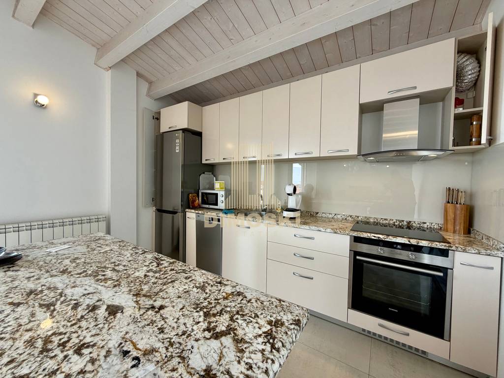Водно | Трособен стан – 101м²