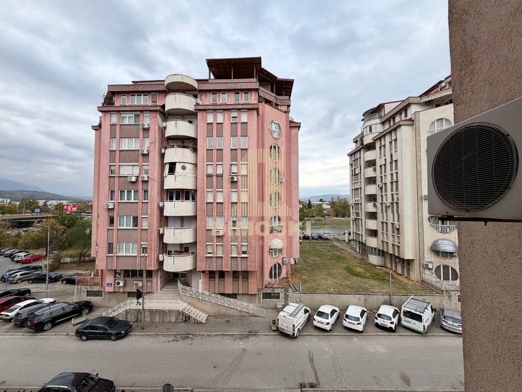 Карпош 4 | Трособен Стан – 87м²