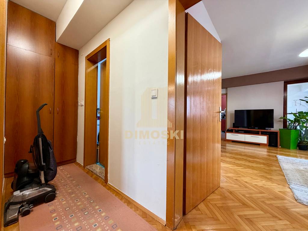 Карпош 4 | Трособен Стан – 87м²