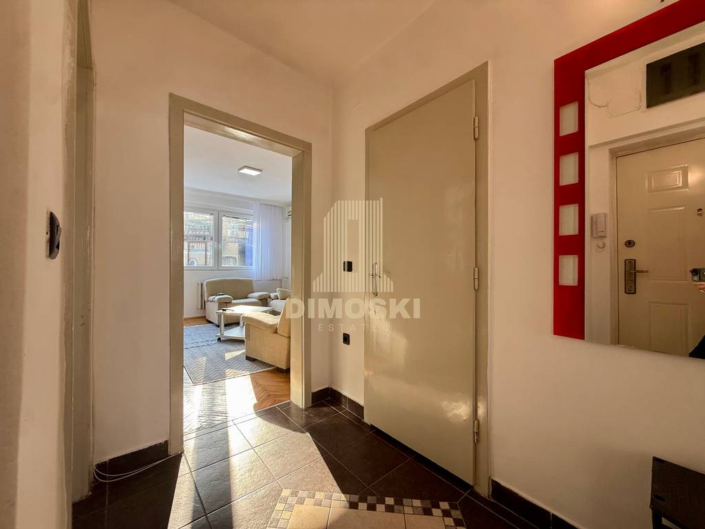 Строг Центар - Двособен Стан | 56м²