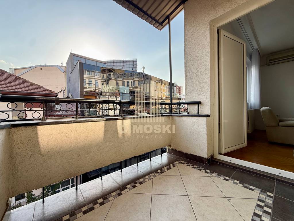 Строг Центар - Двособен Стан | 56м²