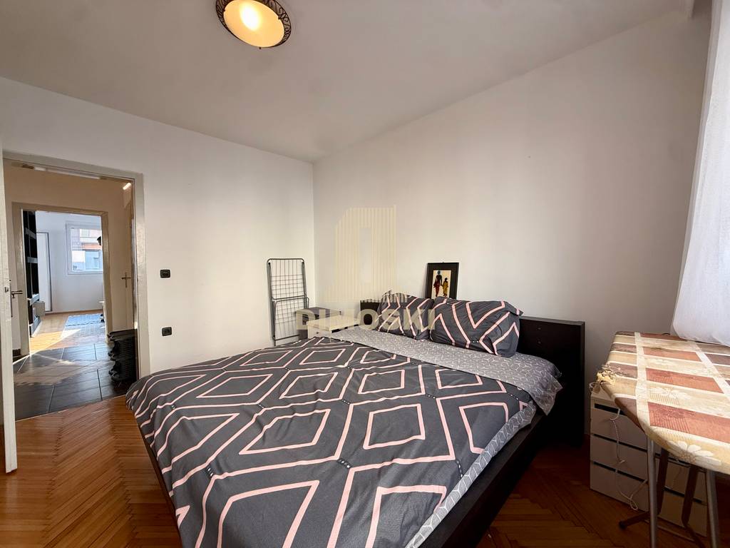 Строг Центар - Двособен Стан | 56м²