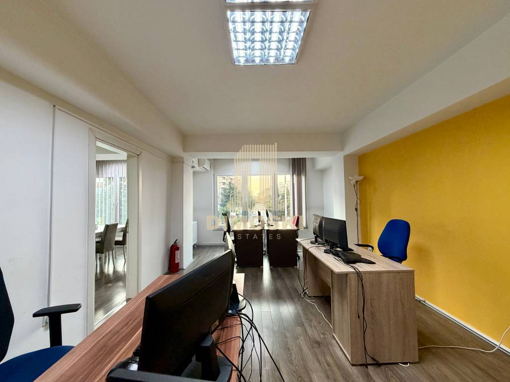 Центар / Тифани - Петсобен Стан | 130м²