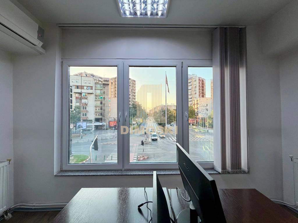 Центар / Тифани - Петсобен Стан | 130м²