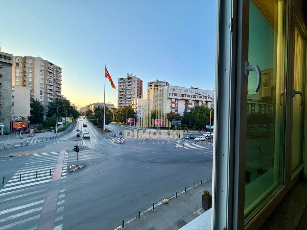 Центар / Тифани - Петсобен Стан | 130м²