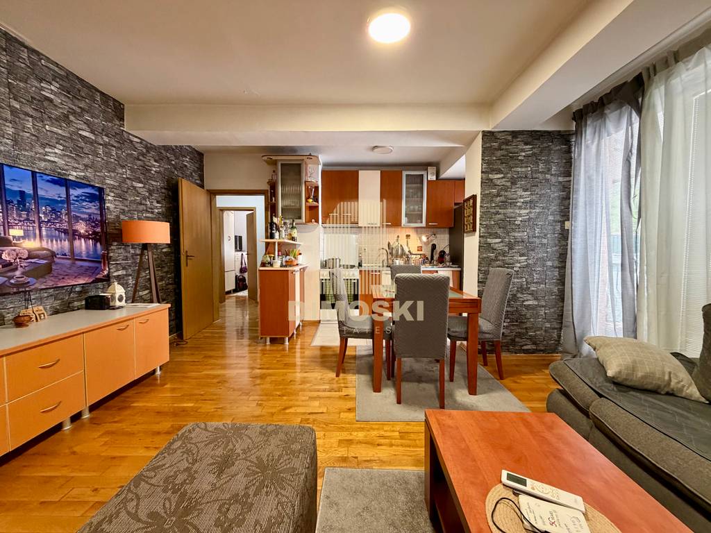 Кисела Вода | Трособен Стан - 70м²