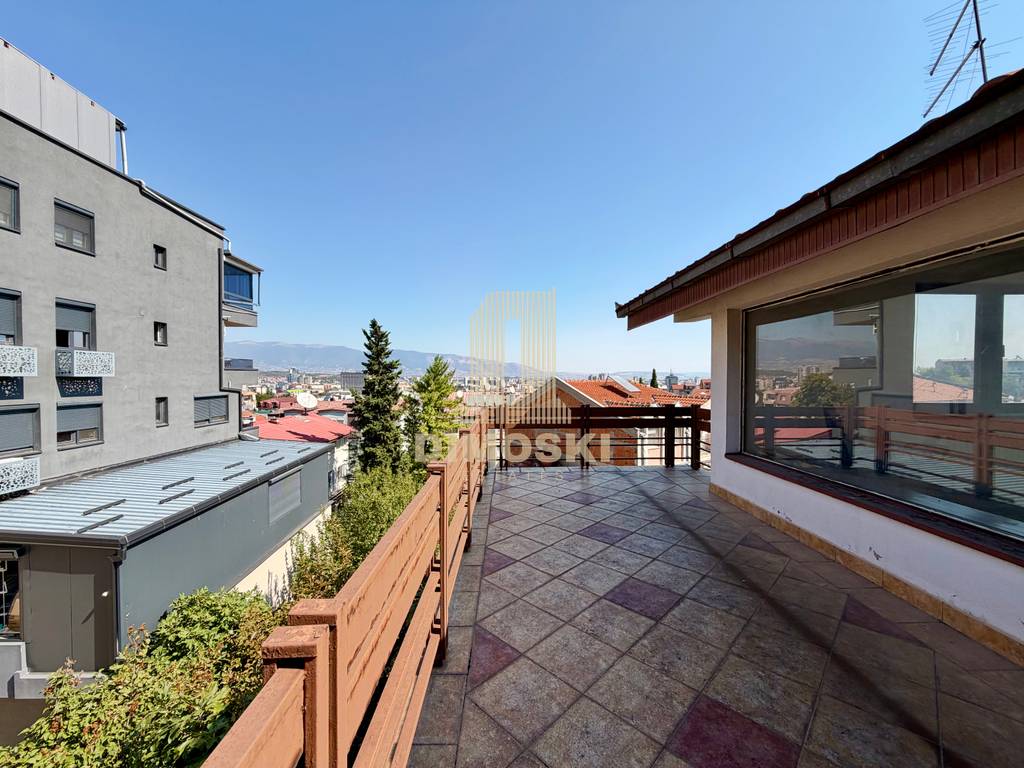 Долно Водно | Куќа - 396м² Со Двор - 639м²