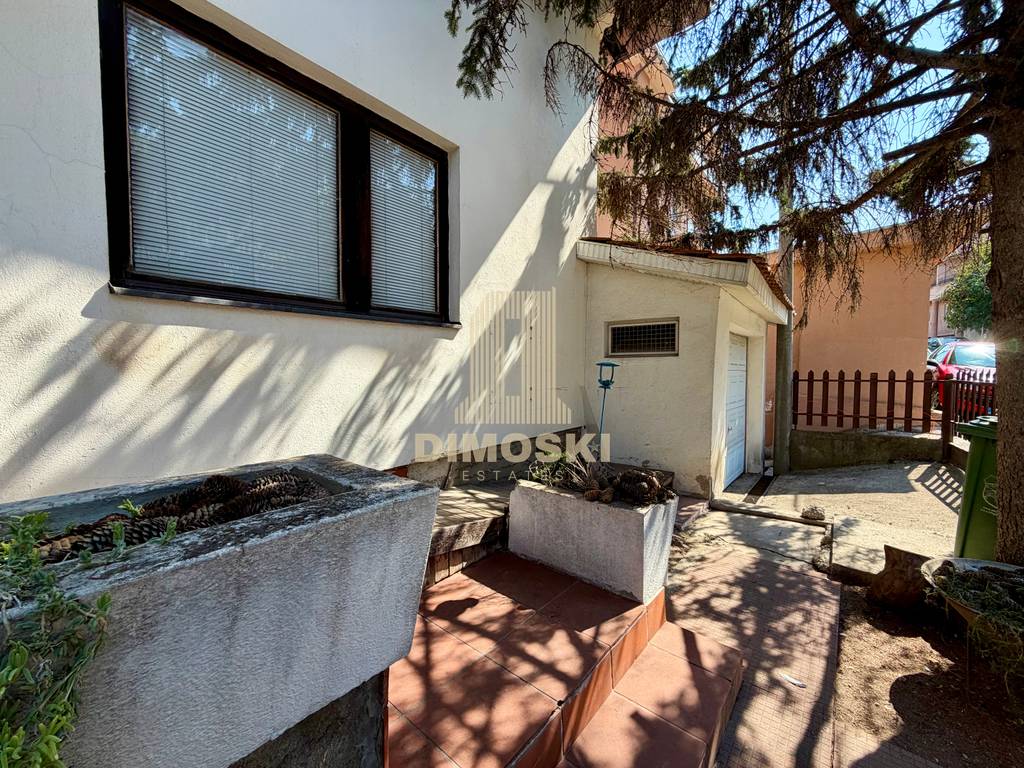 Долно Водно | Куќа - 396м² Со Двор - 639м²