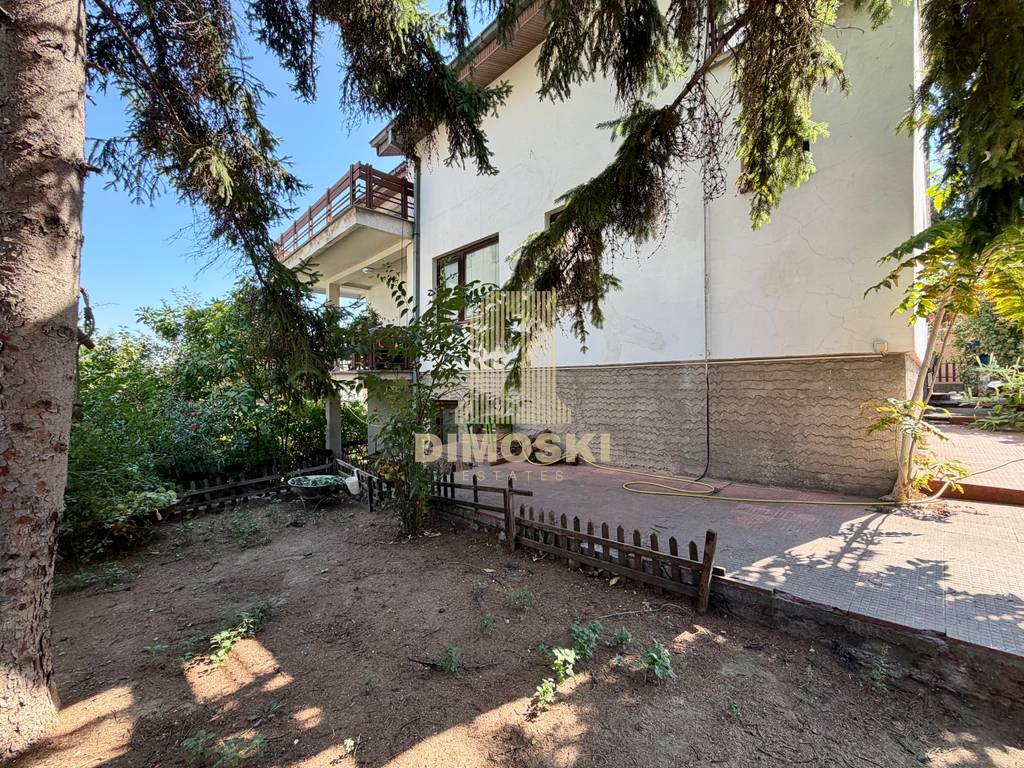 Долно Водно | Куќа - 396м² Со Двор - 639м²