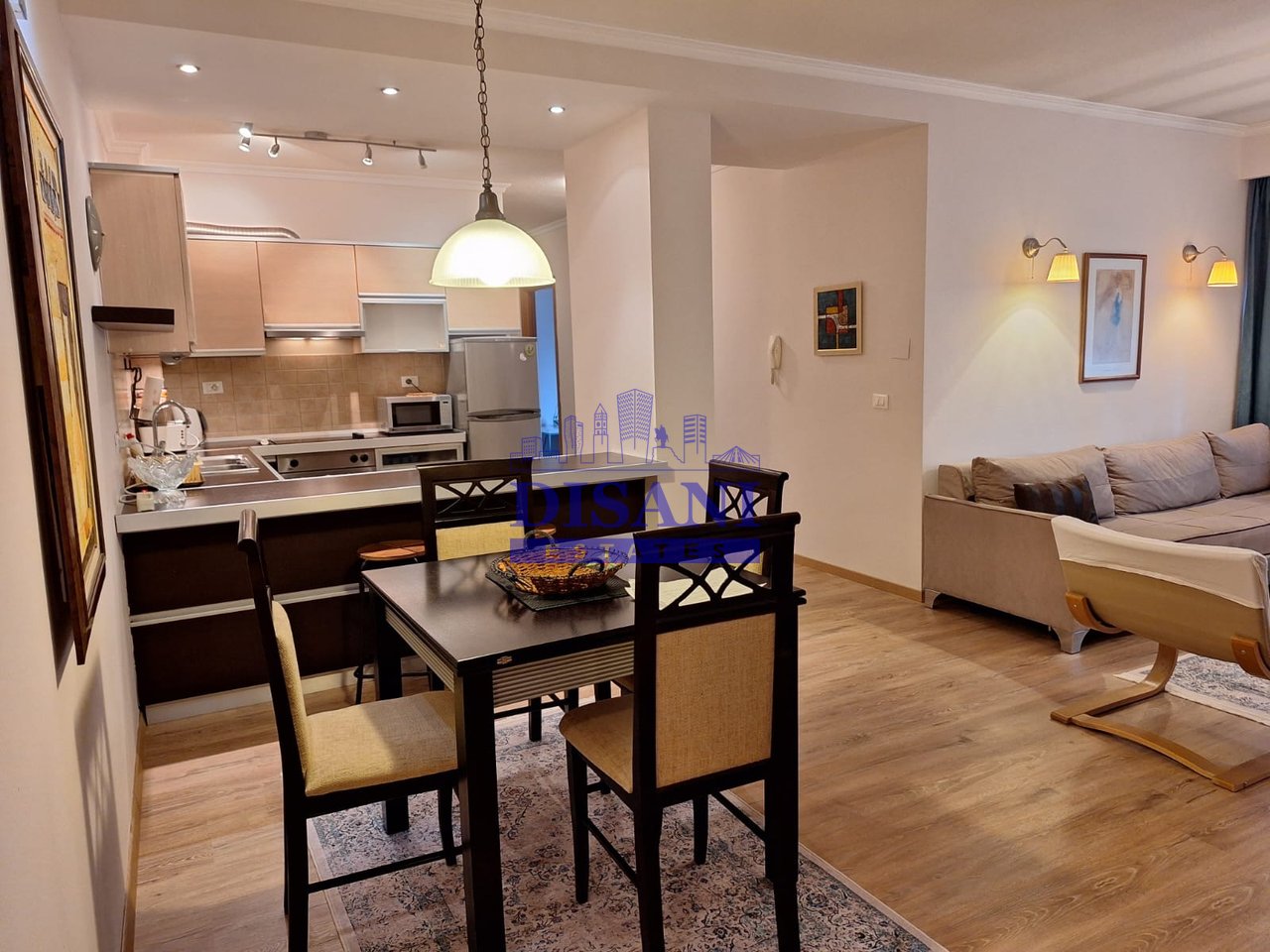 APARTAMENT 2+1+2 PER QIRA NE BLLOK!