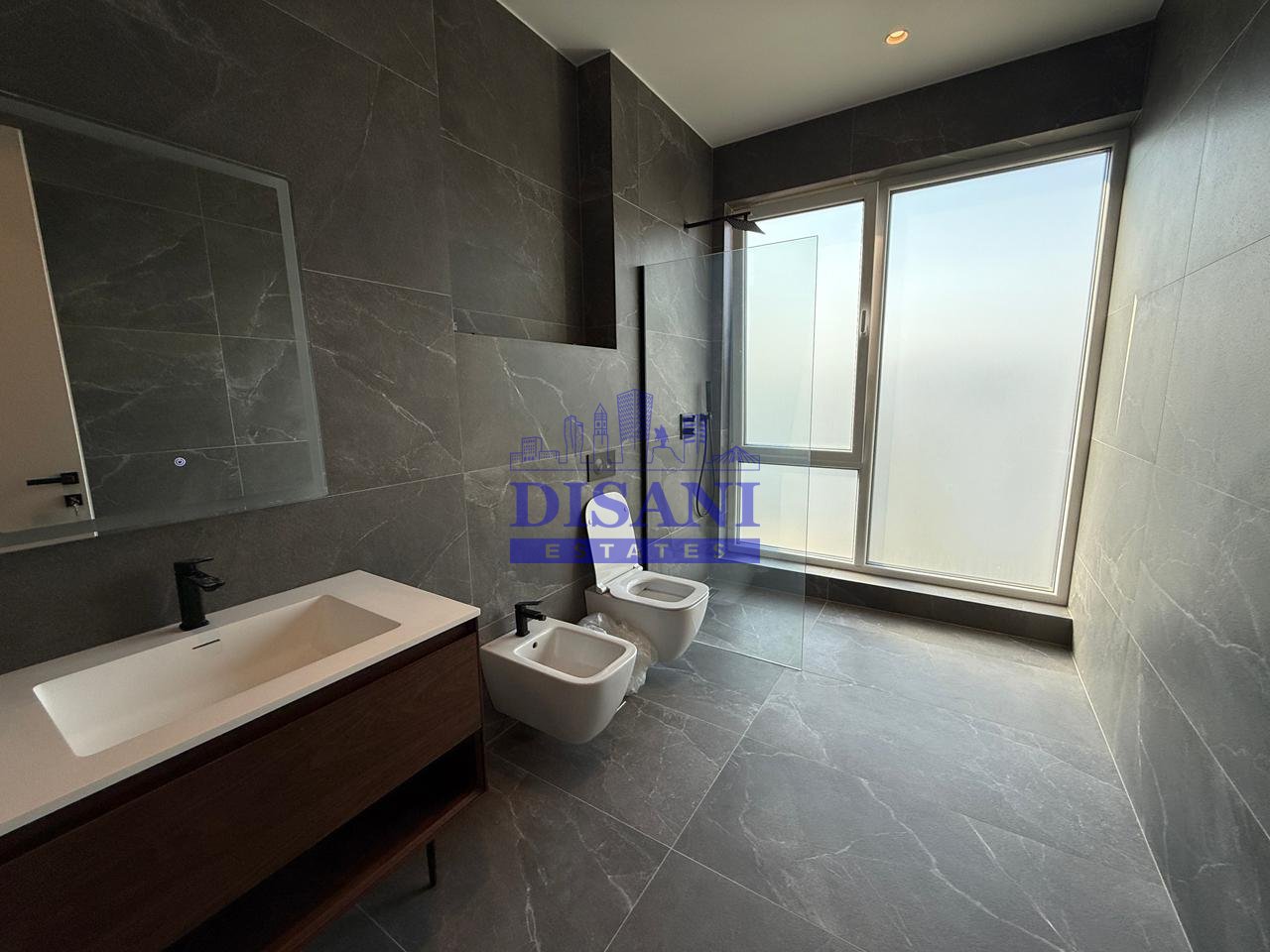 JEPET VILE MODERNE PER QIRA TEK FOREST RESIDENCE!