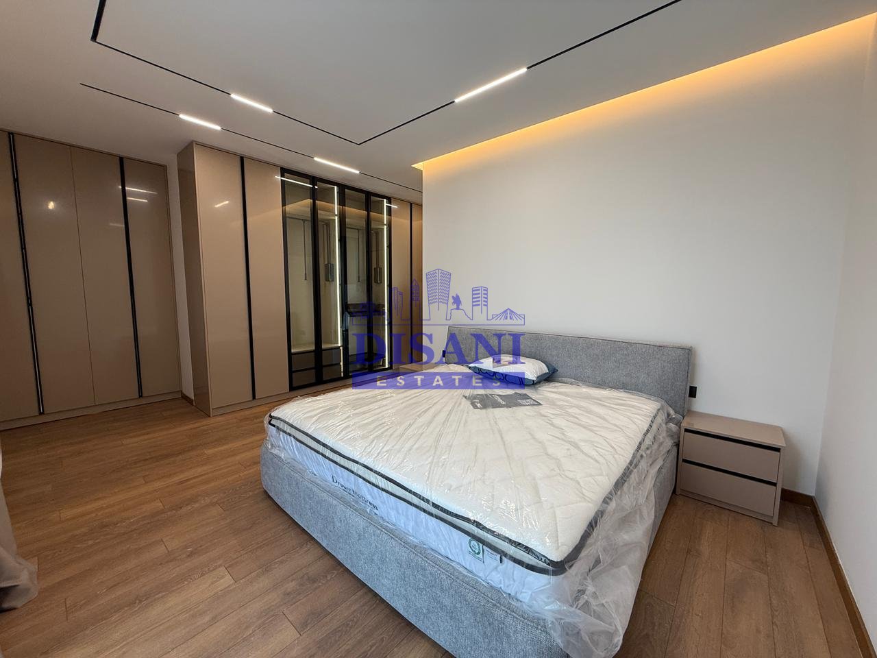 JEPET VILE MODERNE PER QIRA TEK FOREST RESIDENCE!