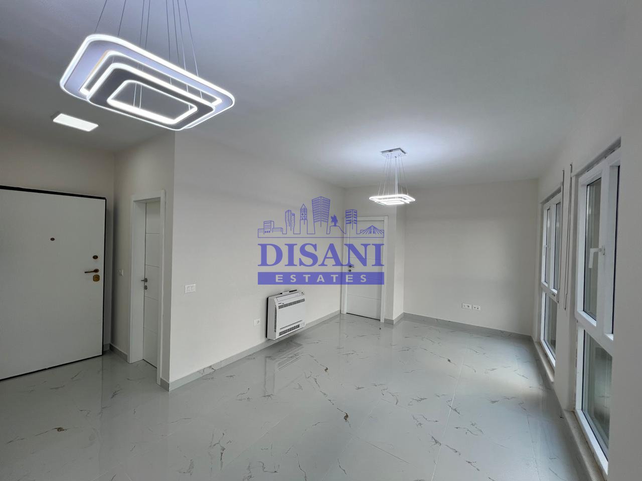 APARTAMENT 1+1 ME POST PARKIMI PER QERA TEK BULEVARDI RI, JORDAN MISJA!