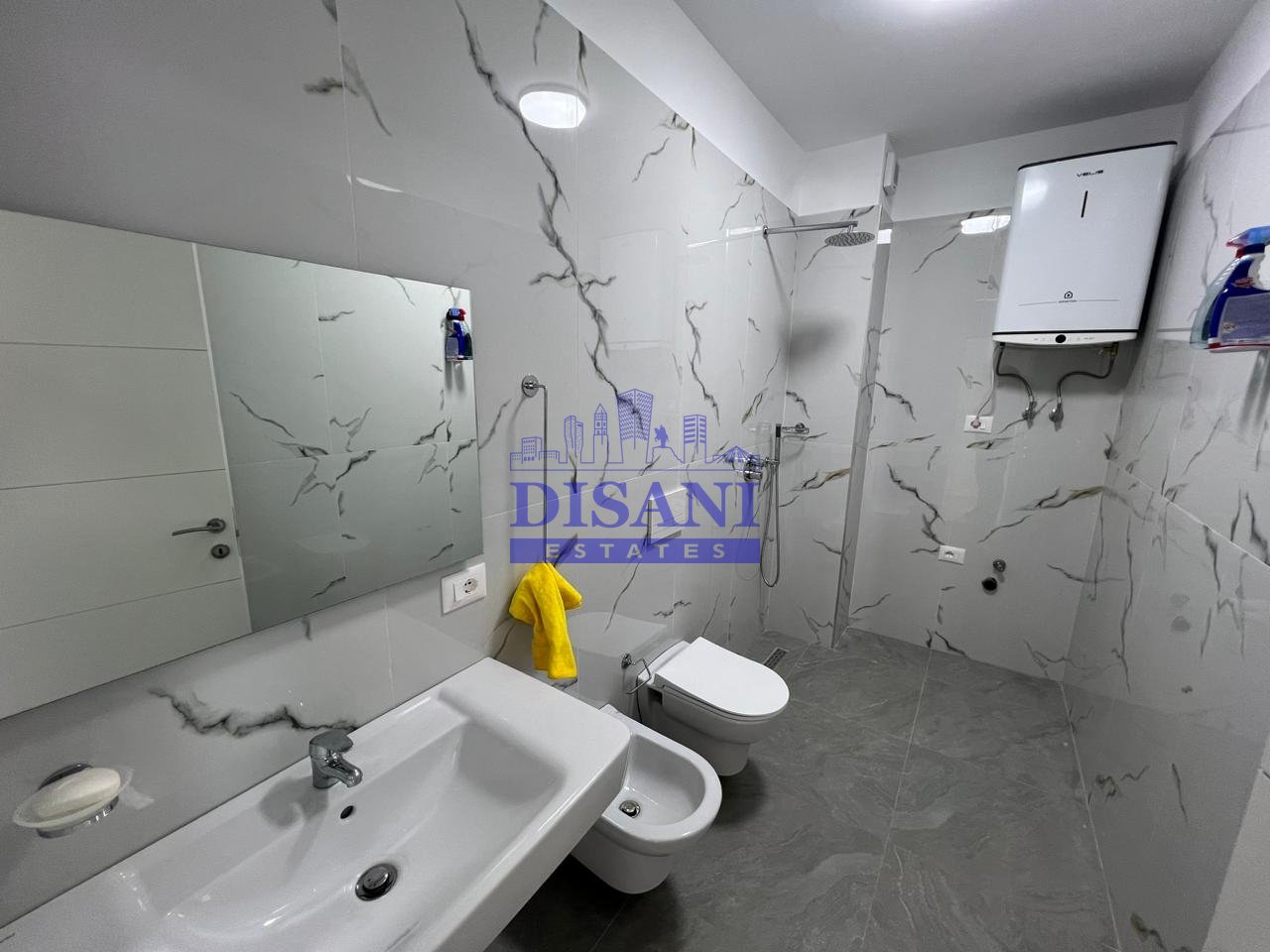 APARTAMENT 1+1 ME POST PARKIMI PER QERA TEK BULEVARDI RI, JORDAN MISJA!