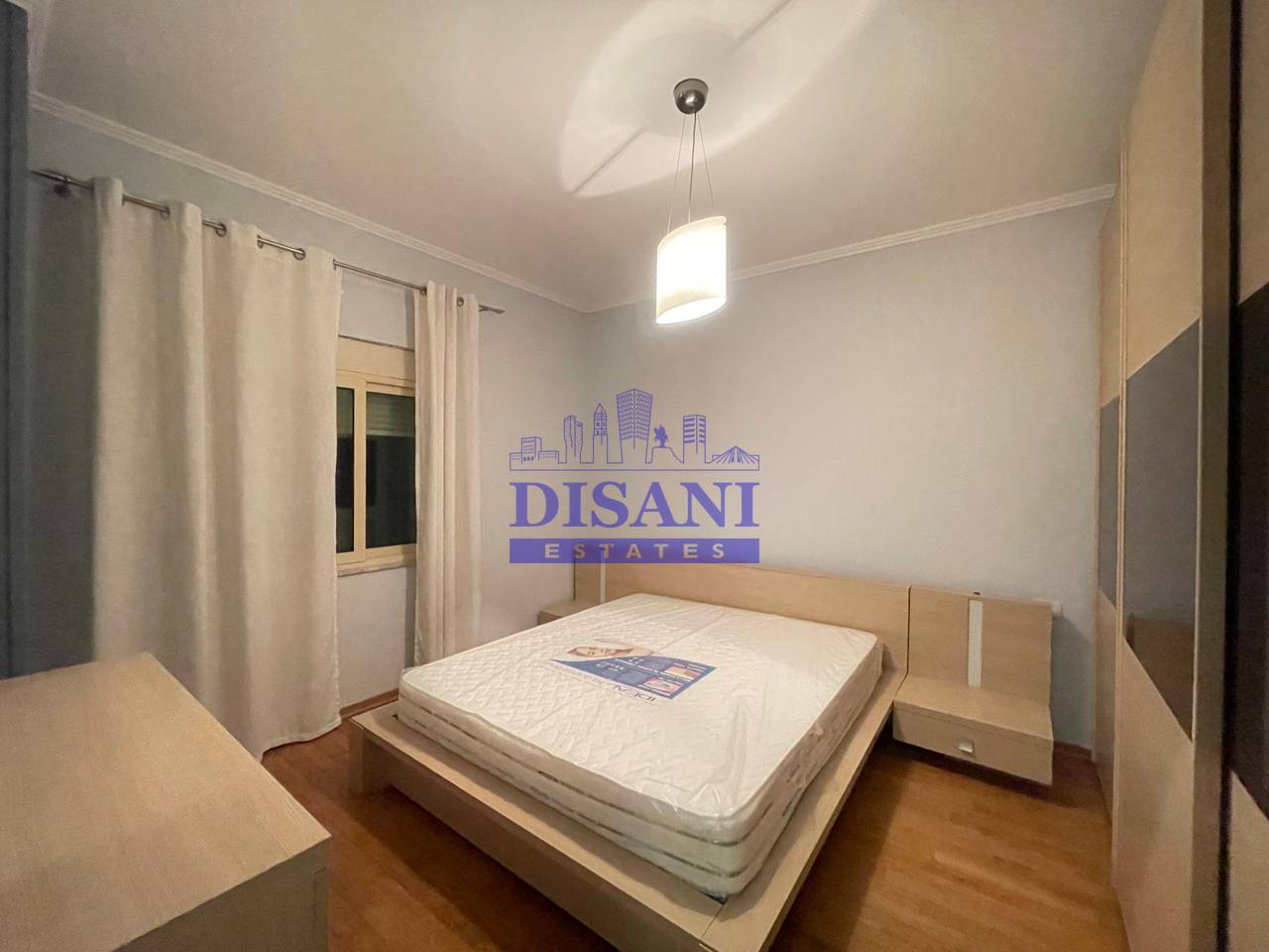 APARTMENT 2+1 PER QIRA TEK STACIONI TRENIT!