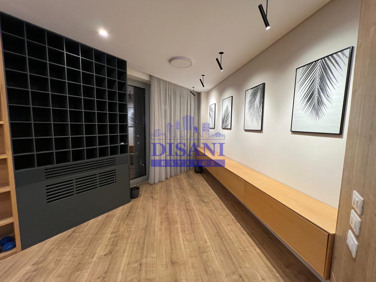 JEPET ME QIRA APARTAMENT 2+1 TEK STADIUMI DINAMO!